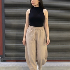 Relaxed fit balloon trousers ankle length side profile