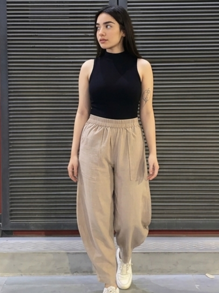 Relaxed fit balloon trousers ankle length side profile